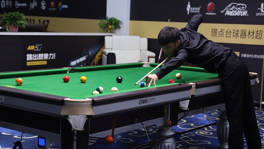 了场上的个 了场上的个