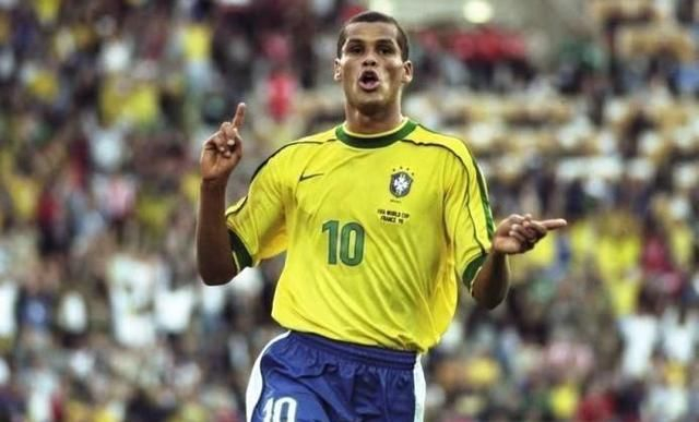 场均篮板超 场均篮板超